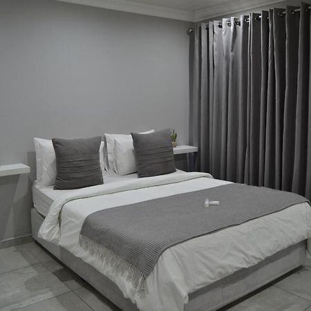 African Sands Guesthouse Load Shedding Free Bloemfontein Kültér fotó
